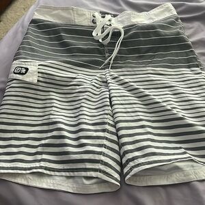 Men’s Swim trunks. Size medium. 9” inseam